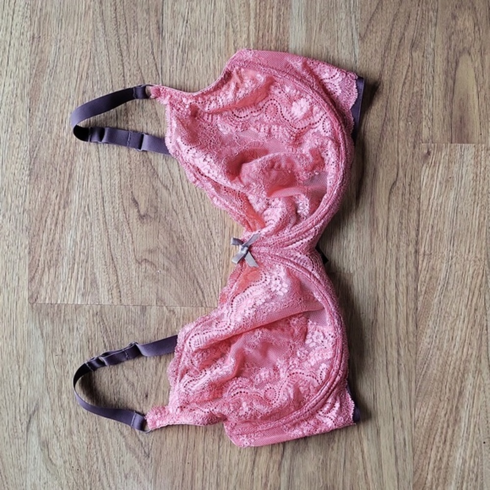 Elle Mcpherson Intimates Lacy Underwire Bra Coral & Pewter Size 14E